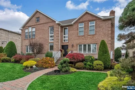 534 Brandon Place Cliffside Park NJ 07010
