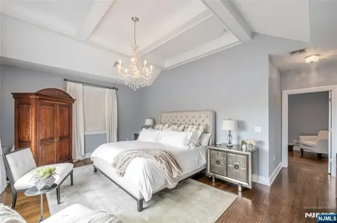 534 Brandon Place Cliffside Park NJ 07010