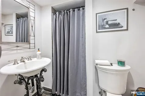 534 Brandon Place Cliffside Park NJ 07010