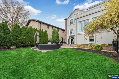 534 Brandon Place Cliffside Park NJ 07010