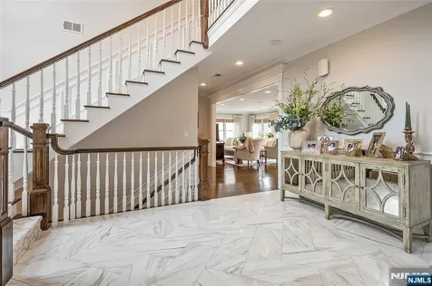 534 Brandon Place Cliffside Park NJ 07010