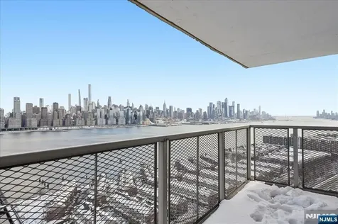 6600 Boulevard East West New York NJ 07093