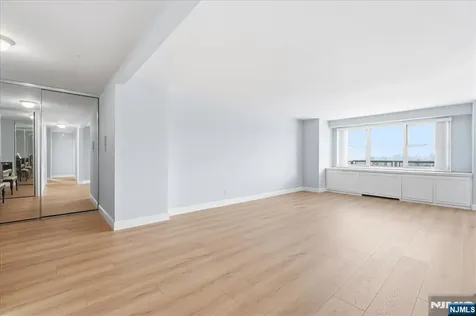 6600 Boulevard East West New York NJ 07093