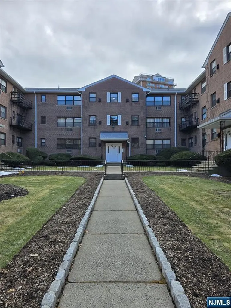 218 Prospect Avenue Hackensack NJ 07601