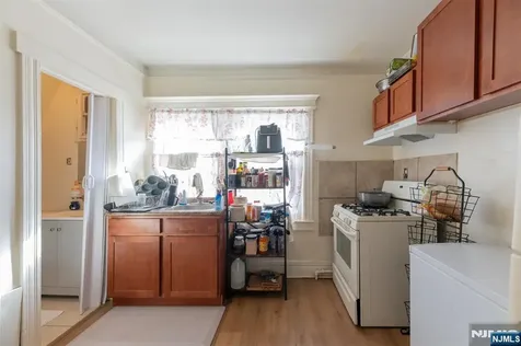 208 19th Street East Orange NJ 07017