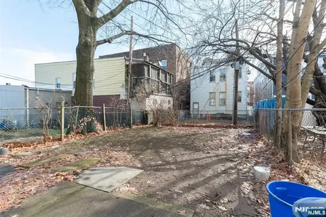 208 19th Street East Orange NJ 07017