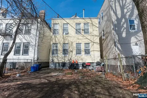208 19th Street East Orange NJ 07017