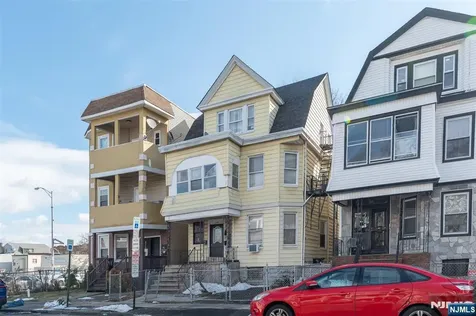 208 19th Street East Orange NJ 07017