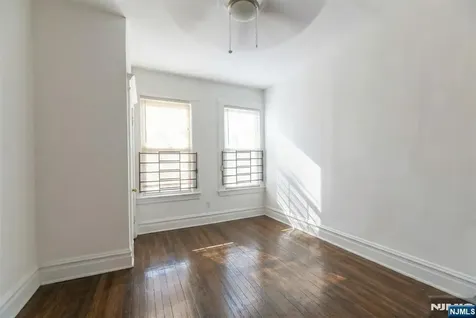 208 19th Street East Orange NJ 07017