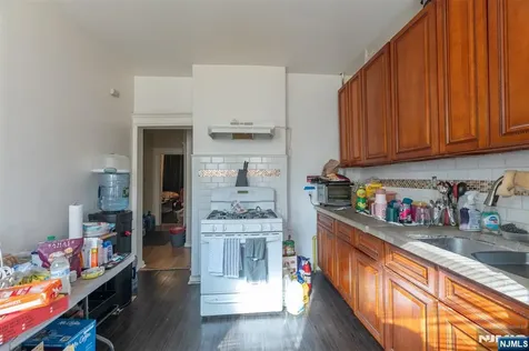 208 19th Street East Orange NJ 07017