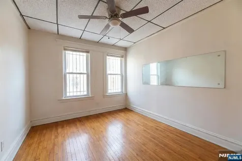208 19th Street East Orange NJ 07017