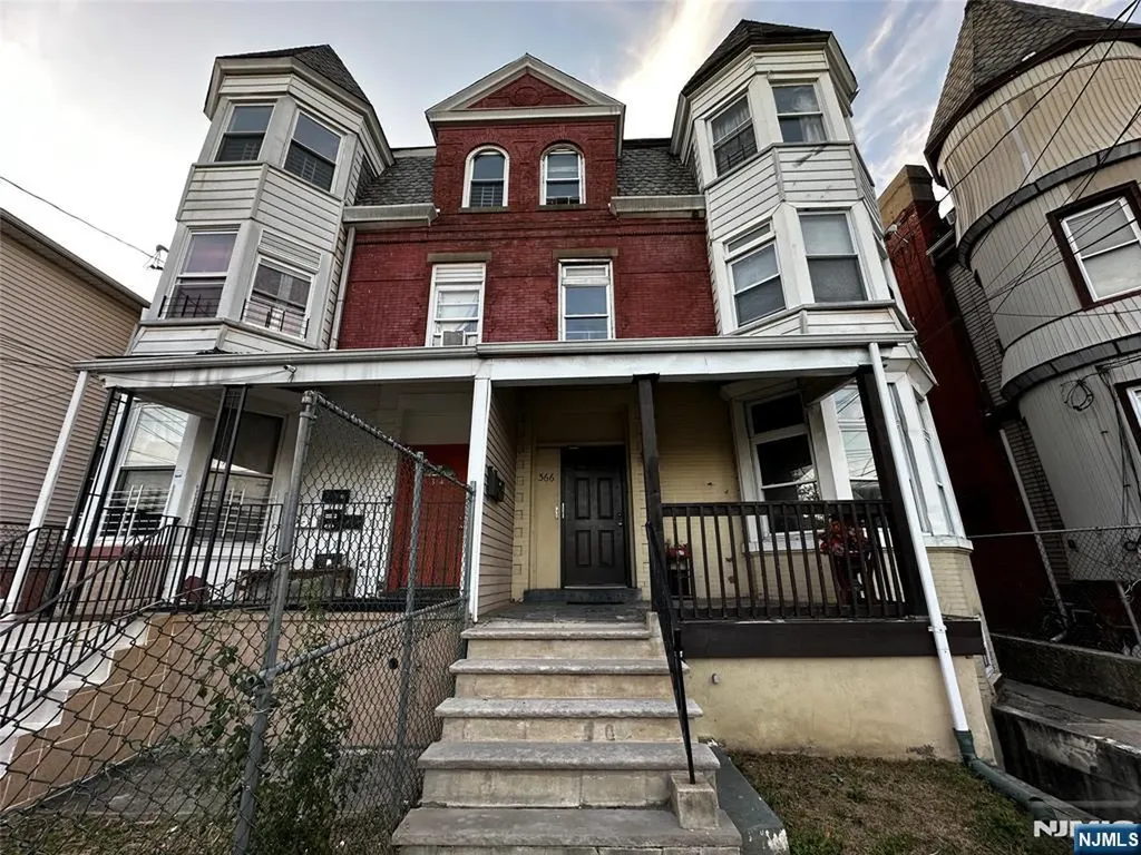 366 Summer Avenue Newark NJ 07104