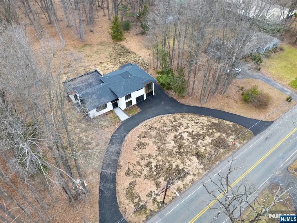 156 Park Road Par-troy Hills Twp. NJ 07054