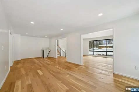 156 Park Road Par-troy Hills Twp. NJ 07054