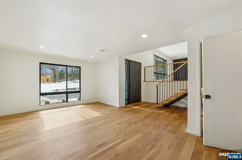 156 Park Road Par-troy Hills Twp. NJ 07054