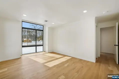 156 Park Road Par-troy Hills Twp. NJ 07054