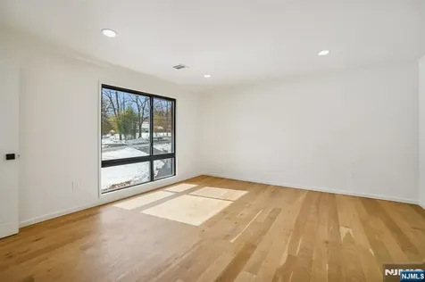 156 Park Road Par-troy Hills Twp. NJ 07054