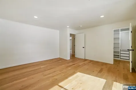 156 Park Road Par-troy Hills Twp. NJ 07054