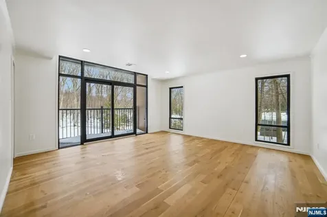156 Park Road Par-troy Hills Twp. NJ 07054