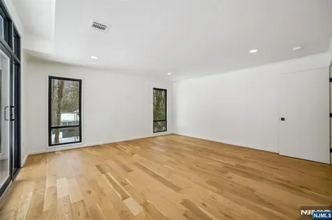 156 Park Road Par-troy Hills Twp. NJ 07054