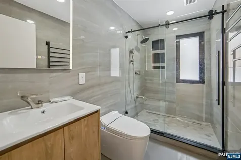 156 Park Road Par-troy Hills Twp. NJ 07054