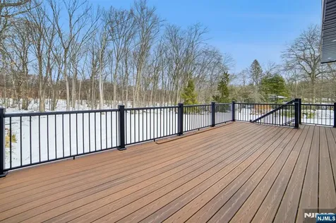 156 Park Road Par-troy Hills Twp. NJ 07054