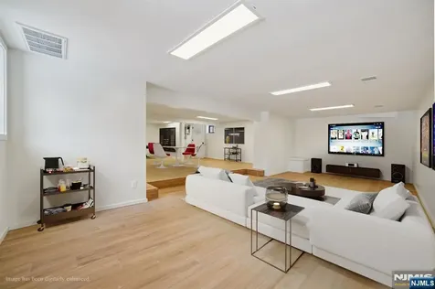 156 Park Road Par-troy Hills Twp. NJ 07054
