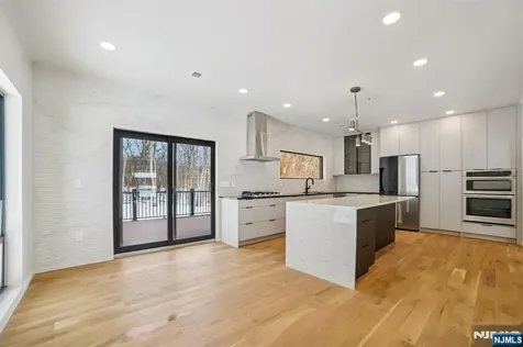 156 Park Road Par-troy Hills Twp. NJ 07054