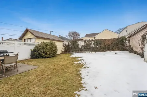 32 Fairview Place Belleville NJ 07109