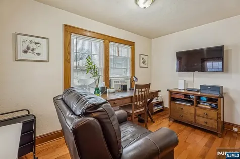 32 Fairview Place Belleville NJ 07109