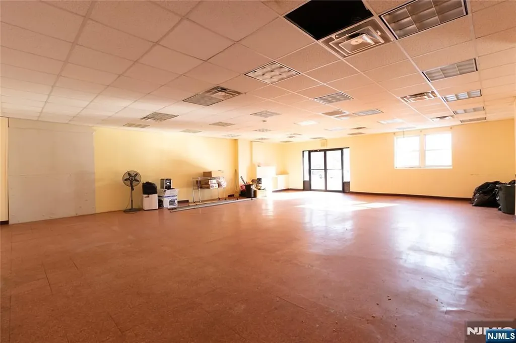 398 S Livingston Avenue Livingston NJ 07039