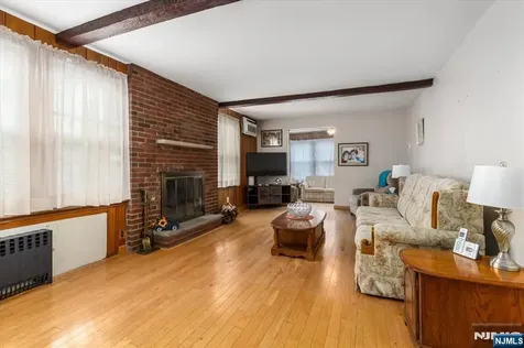 7 Delafield Avenue Rutherford NJ 07070