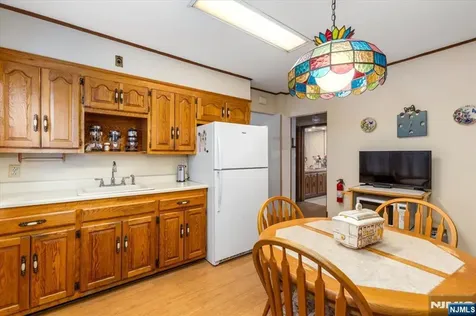 7 Delafield Avenue Rutherford NJ 07070