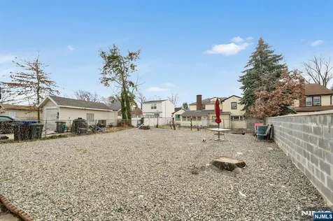 106 Paine Avenue Irvington NJ 07111