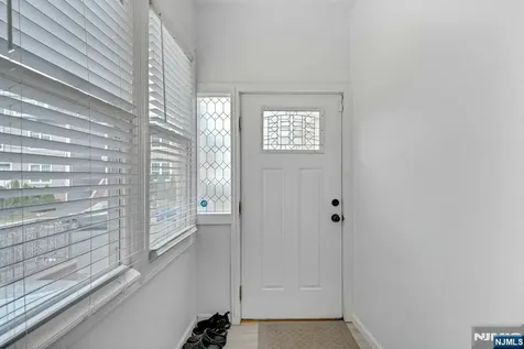 106 Paine Avenue Irvington NJ 07111