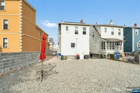 106 Paine Avenue Irvington NJ 07111