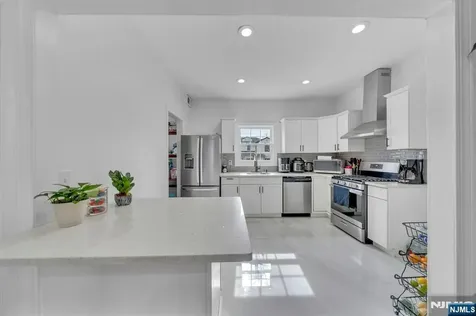106 Paine Avenue Irvington NJ 07111