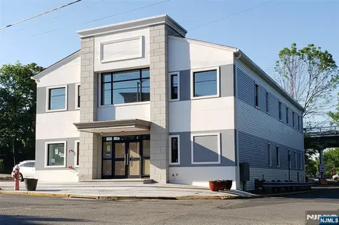 1010 Edgewater Avenue Ridgefield NJ 07657