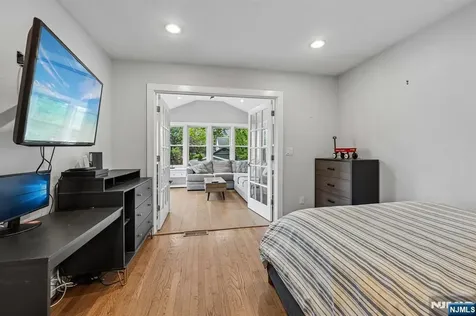 88 Stelling Avenue Maywood NJ 07607