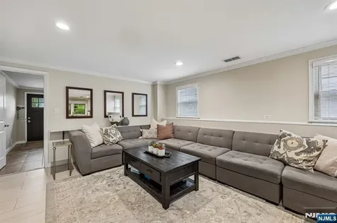 88 Stelling Avenue Maywood NJ 07607