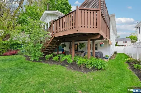 88 Stelling Avenue Maywood NJ 07607