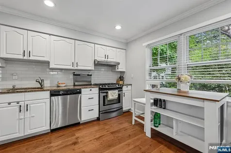 88 Stelling Avenue Maywood NJ 07607