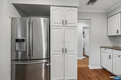 88 Stelling Avenue Maywood NJ 07607