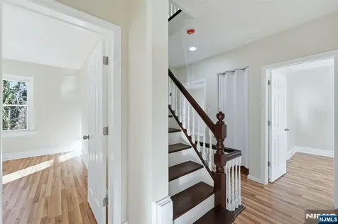 33 Midland Avenue East Orange NJ 07017