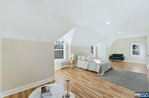 33 Midland Avenue East Orange NJ 07017