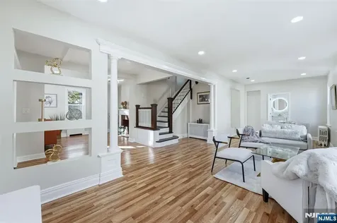 33 Midland Avenue East Orange NJ 07017