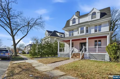 33 Midland Avenue East Orange NJ 07017
