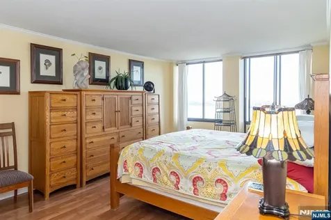 200 Winston Drive Cliffside Park NJ 07010