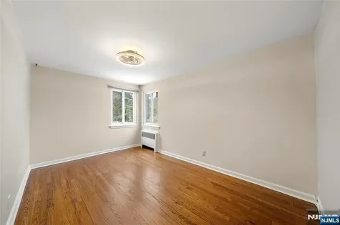 44 Knickerbocker Road Cresskill NJ 07626