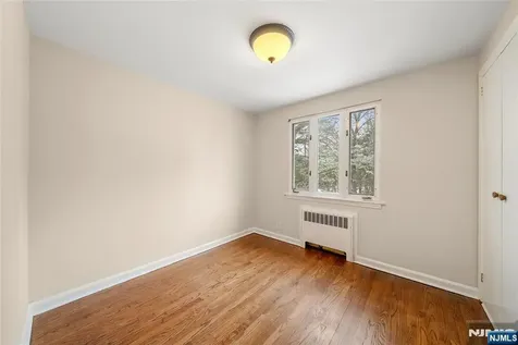 44 Knickerbocker Road Cresskill NJ 07626